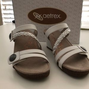 AETREX ‘Lydia’ white 2” wedge sandal